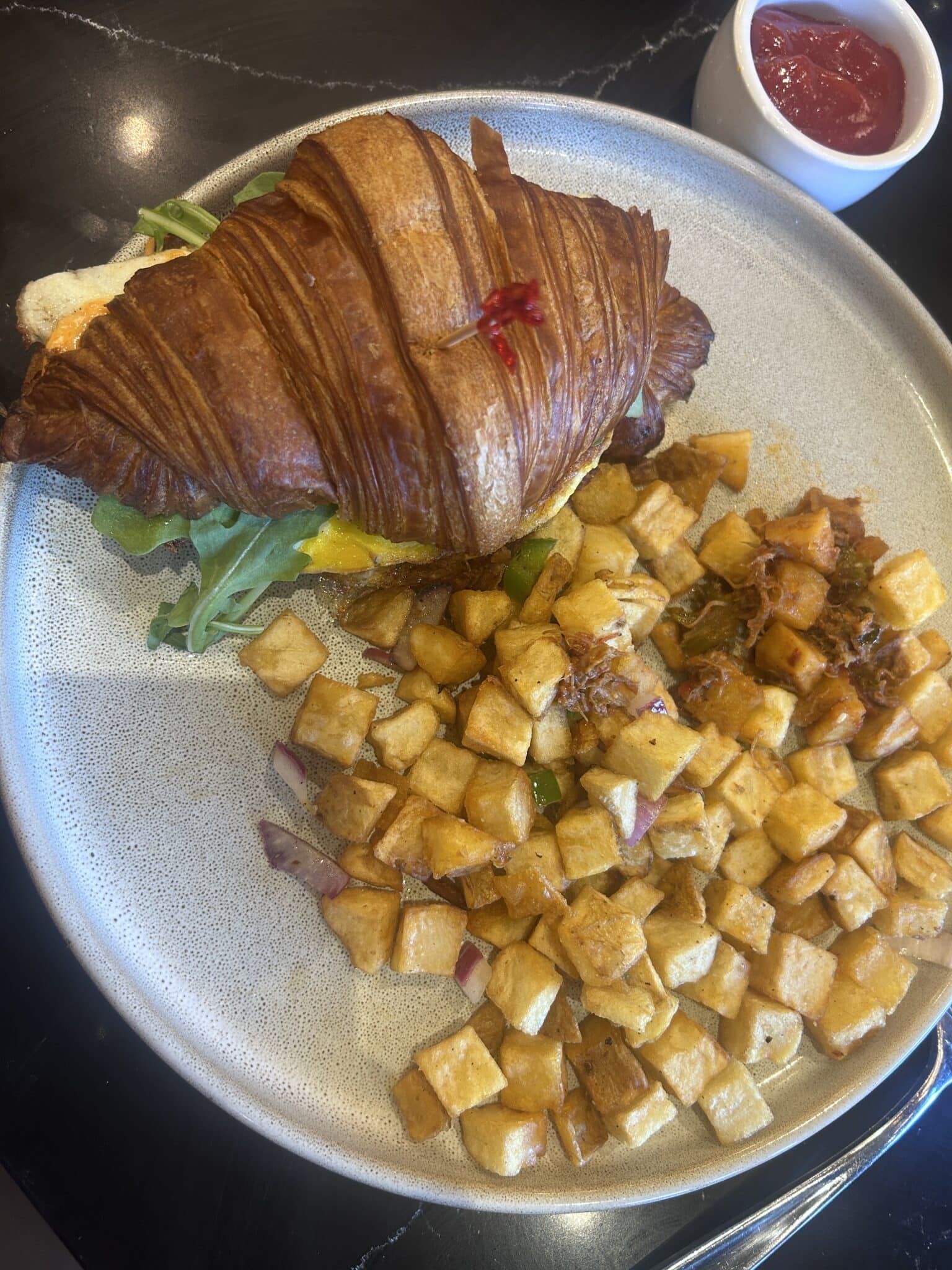 Croissant Egg Sandwich with Potatoes Croissant Egg Sandwich with Potatoes
