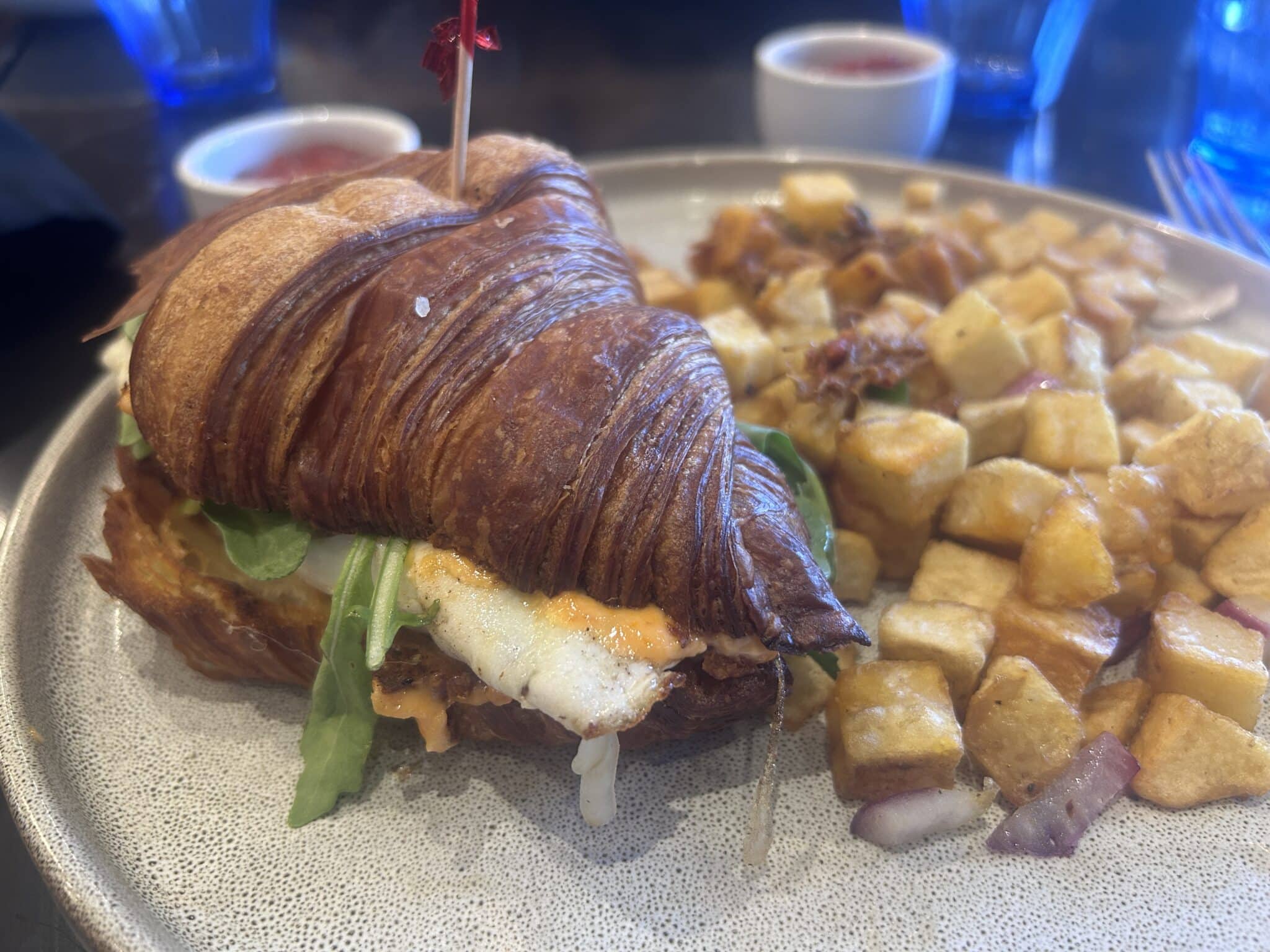 Croissant Egg Sandwich with Potatoes Croissant Egg Sandwich with Potatoes