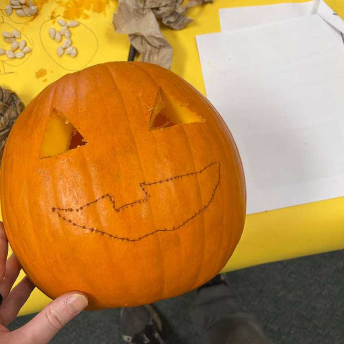 Drawing the Pumpkin Face Drawing the Pumpkin Face