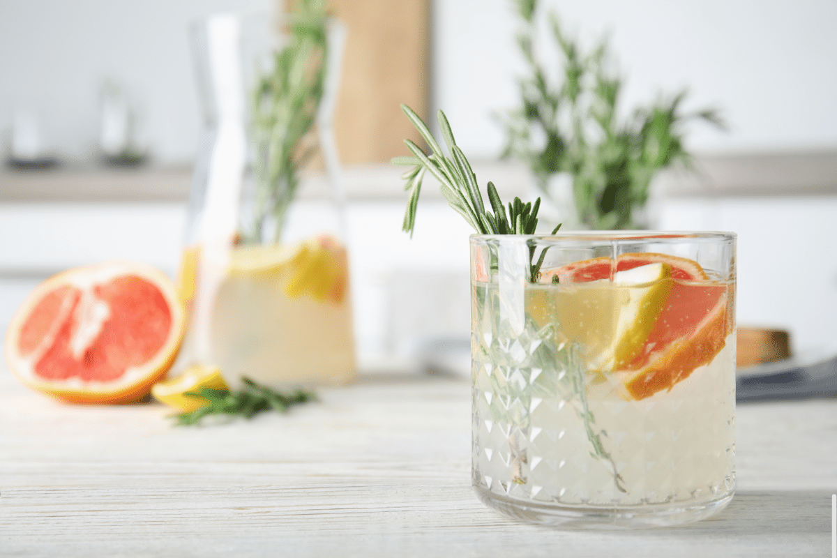 Rosemary Grapefruit Spritzer Rosemary Grapefruit Spritzer