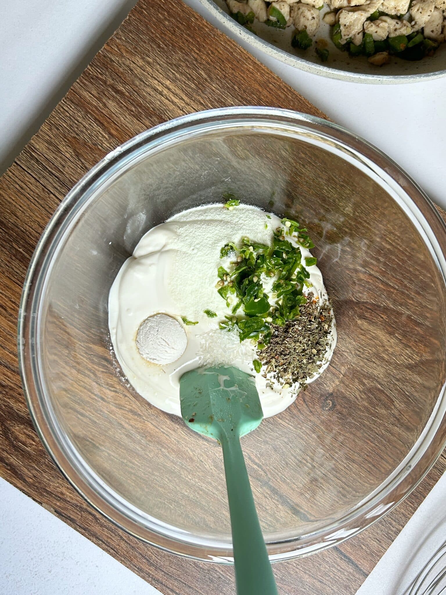 Creamy Malai Boti filling with mayo, cream, spices and green chilies Creamy Malai Boti filling with mayo, cream, spices and green chilies