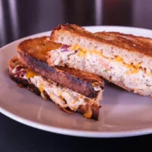A_Quick_Tuna_Sandwich