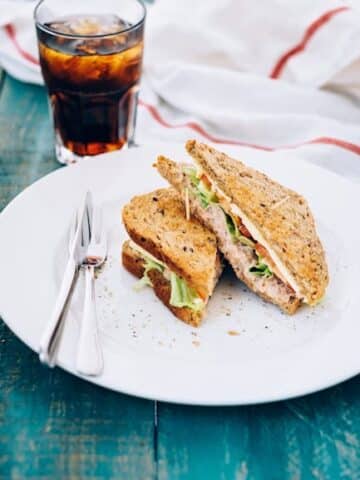 Quick Tuna Sandwich for Lunch at Home in 10 Minutes