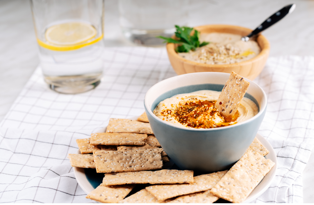 Healthy meals and snacks ideas for teens: Whole grain crackers with hummus