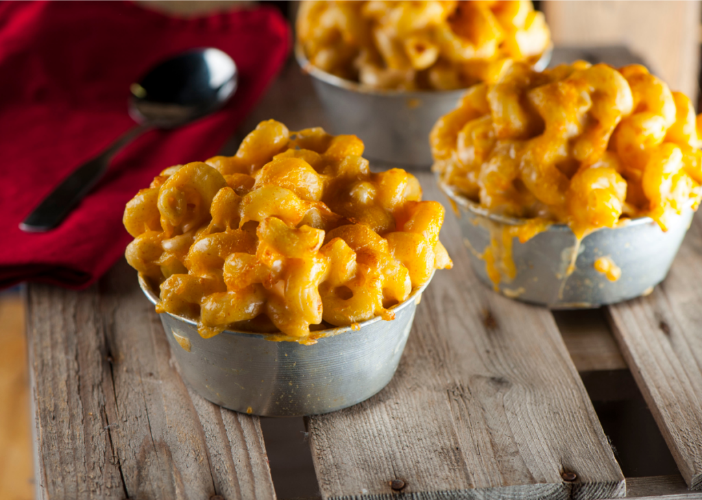 Easy fun lunch ideas: Baked Mac n Cheese muffins