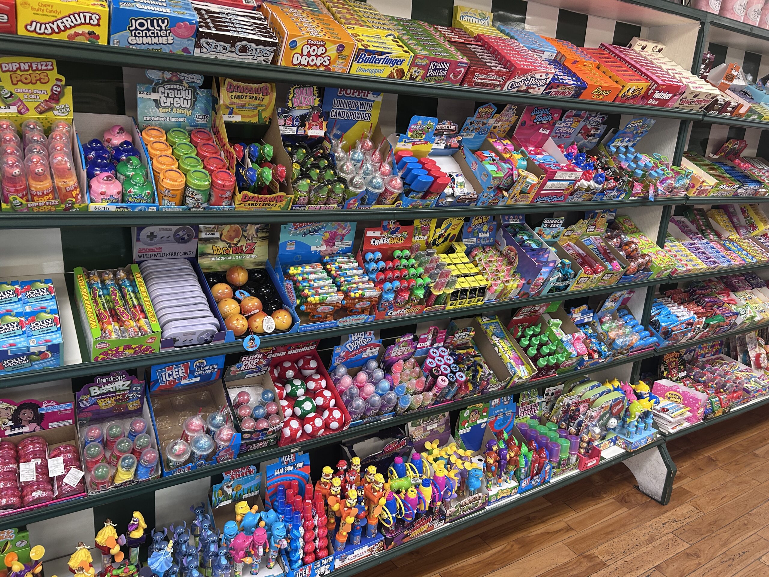 Highlights Naper Nuts and Sweets