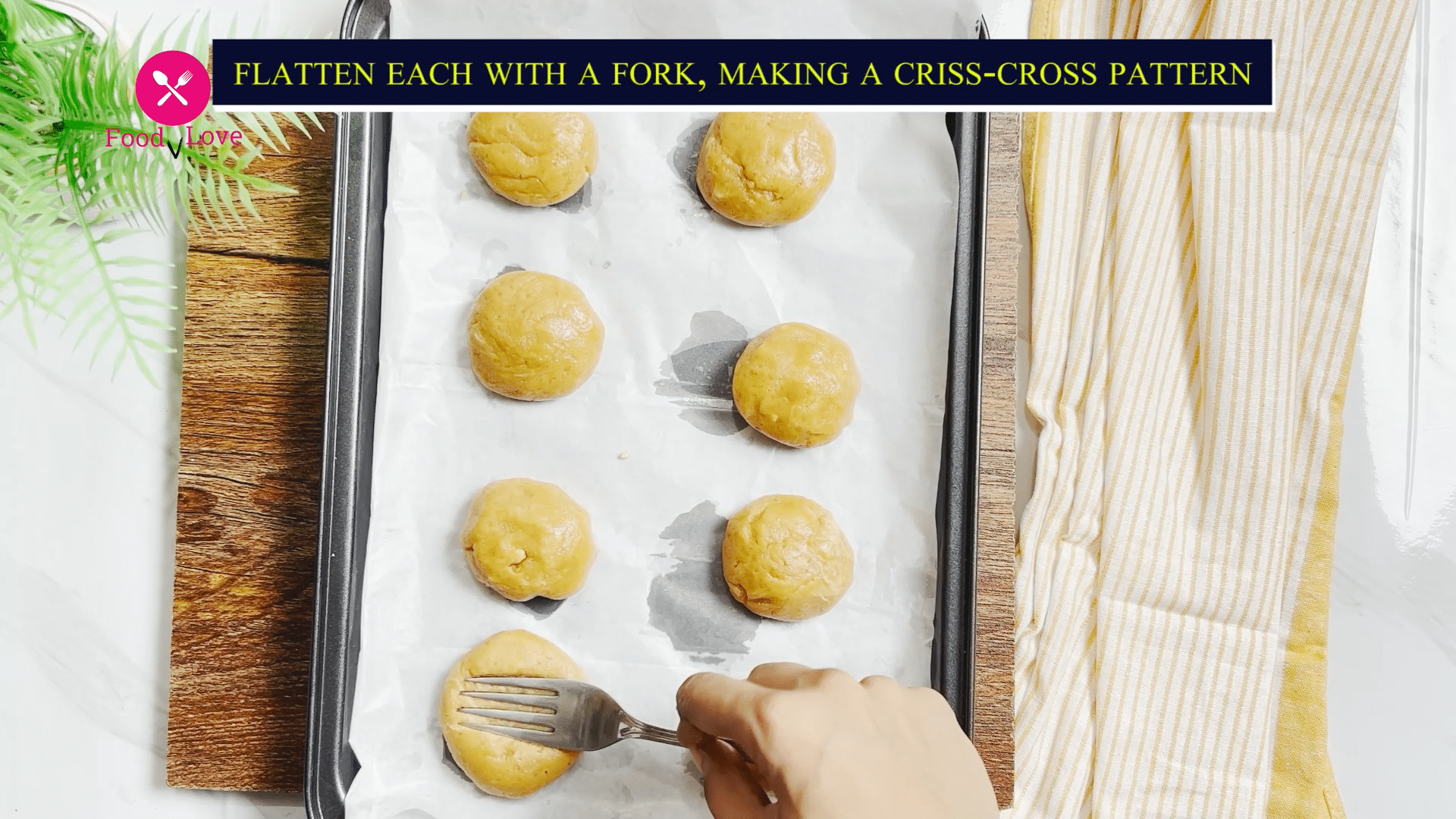 making a crisscross design with fork