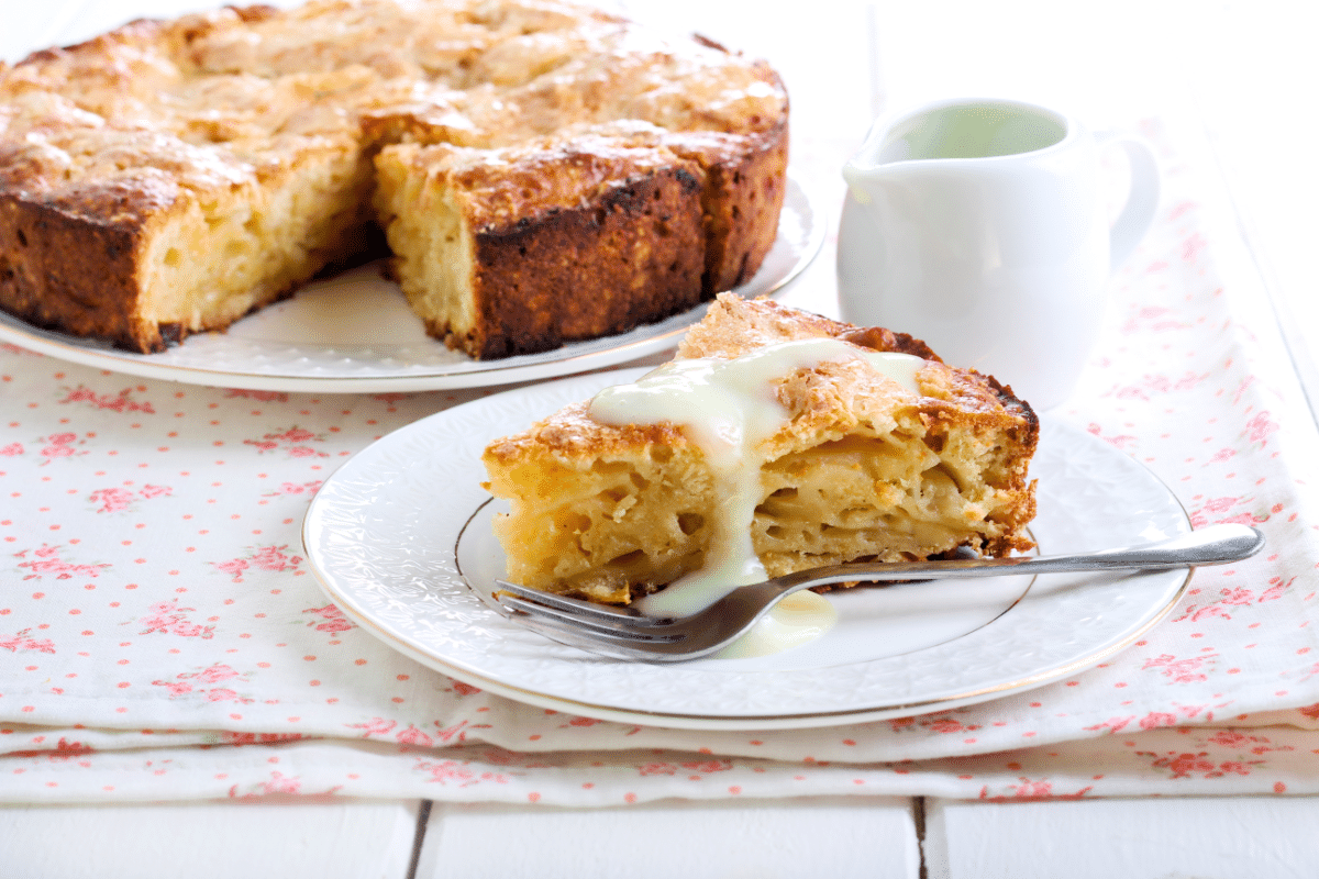 deserts thats start with I: Irish apple cake