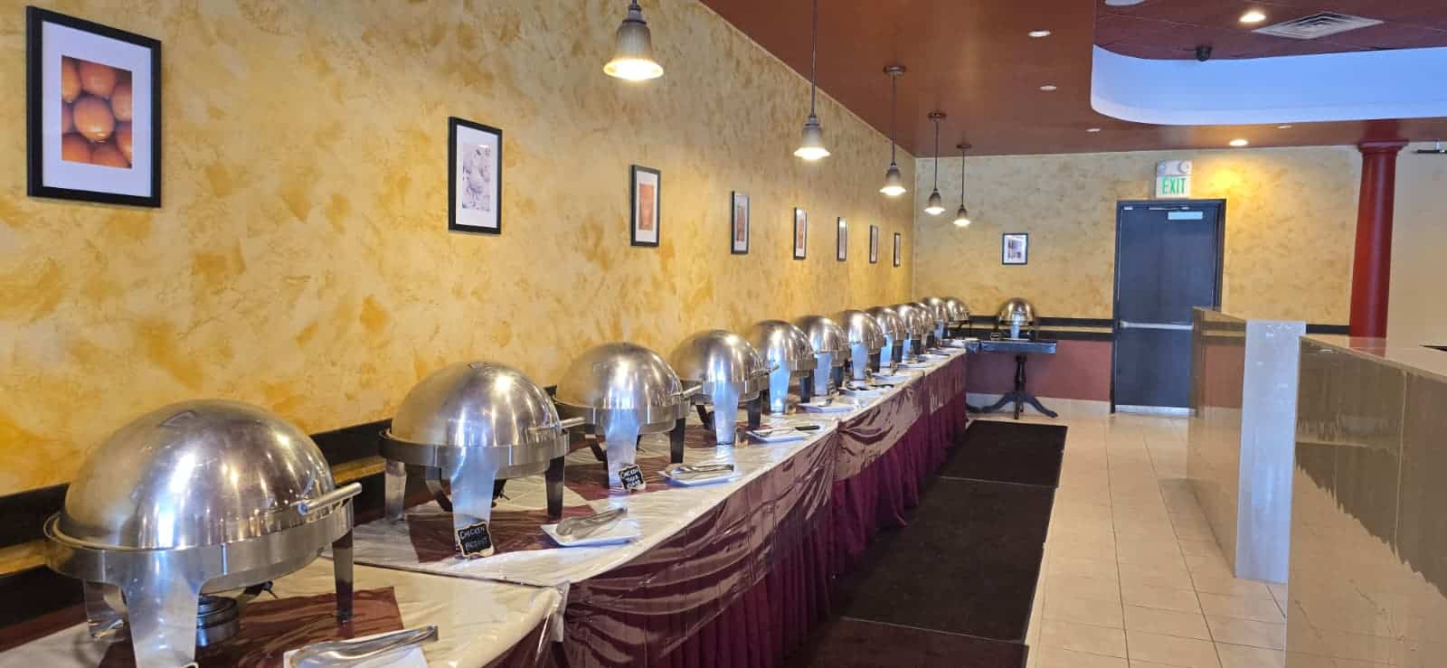 Zaiqa Restaurant Atmosphere