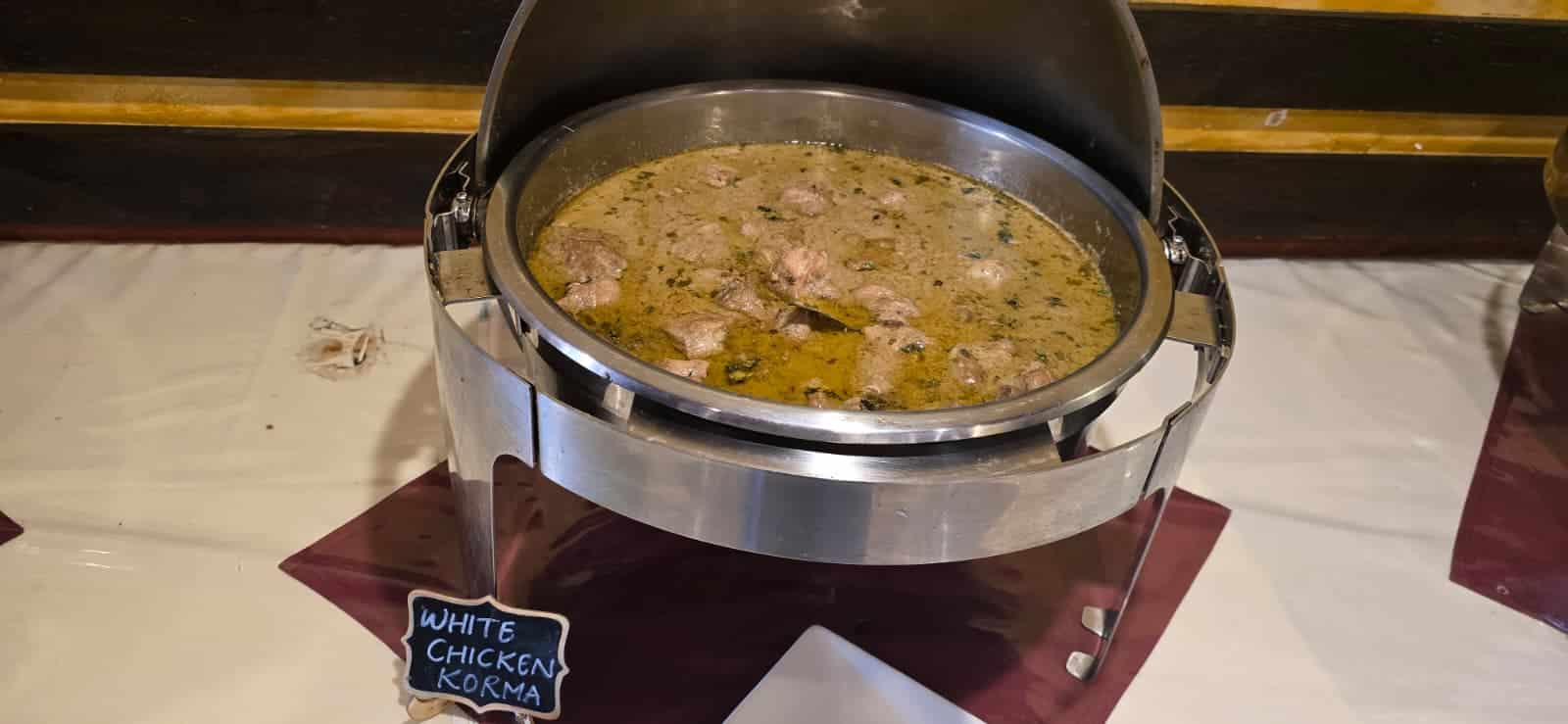 Zaiqa Restaurant: White Qorma